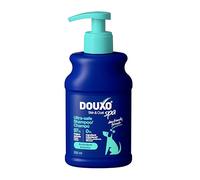 DOUXO® Skin & Coat SPA - Shampoo Antiodore per Cani Ultra-Sicuro, 250 ml. Pulisce e idrata la cute, elimina gli odori, lascia il pelo morbido e profumato. Formula delicata sulla cute.