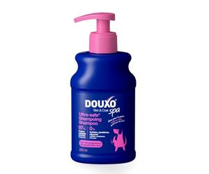 DOUXO Skin & Coat Spa - Ultra-Safe Shampoo antiprurito per cani, 250 ml, pulisce e lenisce la pelle, lascia il mantello morbido e brillante, formula rispettosa della pelle.