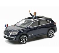 DS 7 Crossback Presidenziale Repubblica Francese Figurina Presidente Macron