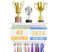DSVENROLY Espositore per pettorali e medaglie, da parete, in legno, per corsa, ginnastica, sport, trofeo, mensola organizer da parete, 25 ganci e 30 bavaglini da gara (bianco)