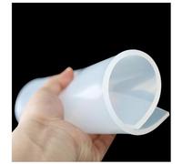 Dxcaicc Foglio di Gomma Siliconica Bianco, Spessore 2,5mm, Resistente, Solido, Morbido, Piatto, Resistente agli Strappi Ripetuti, Ideale per Lavori Artigianali,10x10cm