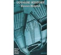 Eavan Boland Outside History (Tascabile)