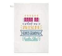 Ecco Come Si Presenta Un'Incredibile Nonna In Un Canovaccio Da Cucina