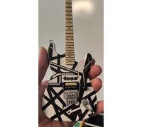 Eddie Van Halen- 1981 Fair Warning " Forme " 1:4 Scala Replica Chitarra ~