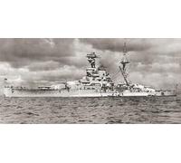 Editoriale HMS Ramillies. Una nave da guerra superdreadnought di classe Revenge. Da navi da guerra britanniche pubblicato nel 1940, stampa poster di Hilary Jane Morgan (23 x 10)
