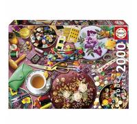 Educa - Puzzle da 2000 pezzi per adulti | Il tavolo da cucito. Include colla Fix Puzzle. Dimensioni: 96 x 68 cm. Dai 14 anni (20263)