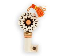 Egan Chiave Collezione Chiavi. Oggetto Realizzato in Ceramica di Colore Bianco e Arancione. Dimensione: 7,5X1X3,5 cm. La referenza è CH16S/1SO