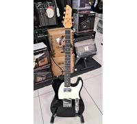 Eko TERO V-NOS BLACK Chitarra Elettrica a 22 Tasti con singol-coil S-H