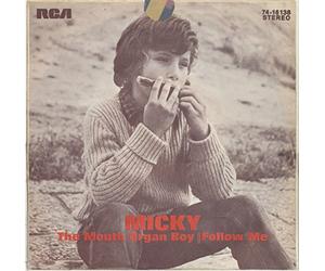 El chico de la armonica (The mouth organ boy) - Follow me (Scueve)