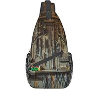 Elegante borsa a tracolla sul petto Strumenti vintage appesi a una parete in un capanno degli attrezzi o in un'officina, zaino a tracolla Borsa a tracolla regolabile Leggero zaino casual per uomo Donn