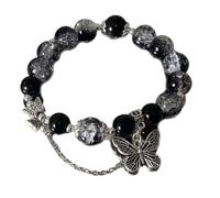 Elegante donna con intricata farfalla e perline accento per gli amanti della natura Trendsetters