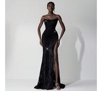 Elegante e romantico abito da donna in pizzo nero stretch con colletto a forma speciale con stecche, spacco alto fino alla coscia, linea a sirena sottile, adatto come abito da ospite di matrimonio, pe