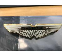 Emblema Cofano/Baule Aston Martin AMV8 E DBS In Bianco/Oro/Nero