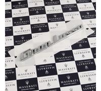 Emblema laterale originale Maserati adatto a GranLusso OEM 670102611