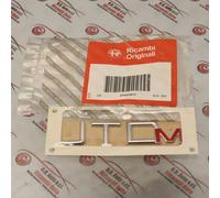 EMBLEMA SIGLA MODELLO ALFA 147 JTDM COD. 50504581 NUOVO ORIGINALE