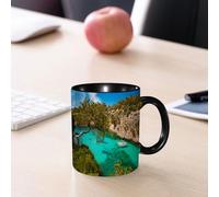 EMCLKS Tazze colazione,Durevole,Tazze Caffe e The 330ml,Idee Regalo Regali Natale,Mug per Lavastoviglie e Microonde,Natura, piccolo yacht che galleggia nel mare a Maiorca, Spagna Vista sulle colline