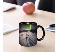 EMCLKS Tazze colazione,Durevole,Tazze Caffe e The 330ml,Idee Regalo Regali Natale,Mug per Lavastoviglie e Microonde,Un gruppo di cani da slitta che corrono sotto l'aurora boreale, cani da slitta attr