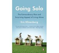 Eric Klinenberg Going Solo (Tascabile)