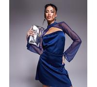 Esclusiva In The Style x Perrie Sian - Vestito corto accollato in raso blu navy con cut-out e maniche svasate trasparenti 42