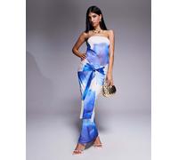 Esclusiva Kaiia - Vestito lungo sinuoso a doppio strato in tessuto a rete a fiori color blu e avorio allacciato in vita con dettaglio drappeggiato 42