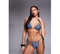 Esclusiva The Frolic - Top bikini a triangolo allacciato al collo blu e cioccolato a righe in coordinato 38