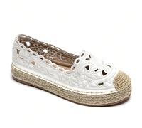 Espadrillas in pizzo - Eleganza bohémien per uno stile estivo Scopri l'eleganza intemporelle con le espadrillas en dentelle, semifreddi per un look bohème chic. Concessioni per offrire confort e raffi
