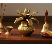 ESPLANADE Kalash decorativo in ottone con noce di cocco per il tempio di Puja Laxmi Ganesh, realizzato a mano, 14,6 cm