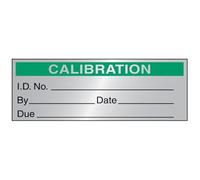 Etichette autoadesive per registri di calibrazione argentate stampate nero su polipropilene permanente bianco opaco di qualità, anti-strappo. Le etichette per registri di calibrazione sono 100%