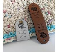 Etichette In Pelle Personalizzate Con Rivetti, Cartellini Personalizzati Per Maglieria, Cartellini Per Articoli Fatti A Mano, Etichette In Pelle Fai Da Te Per Sciarpe, Cappelli(2.48 x 0.87 inch)