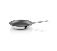 Eva Trio | Padella in acciaio inox 24 cm Slip-Let Laser Titanium |superficie laser titanio offre una combinazione di Slip-Let, resistenza all'abrasione e durevolezza | acciaio lucidato