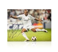 Exclusive Memorabilia Foto del Real Madrid autografata da Roberto Carlos