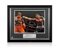 Exclusive Memorabilia Foto di Boxe autografata da Joe Calzaghe: Contro Roy Jones Jr. Cornice Deluxe