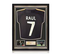 Exclusive Memorabilia Maglia da Trasferta del Real Madrid 1999-00 autografata da Raul. Montatura di qualità Superiore.