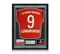 Exclusive Memorabilia Maglia del Bayern Monaco 2018-19 autografata da Robert Lewandowski. Montatura di qualità Superiore.