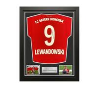 Exclusive Memorabilia Maglia del Bayern Monaco 2019-20 autografata da Robert Lewandowski. Incorniciata.