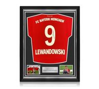 Exclusive Memorabilia Maglia del Bayern Monaco 2019-20 autografata da Robert Lewandowski. Montatura di qualità Superiore.