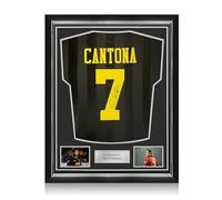 Exclusive Memorabilia Maglia Nera da Trasferta del Manchester United autografata da Eric Cantona. Montatura di qualità Superiore.