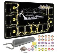 Extalas Conduci battaglie intense con il nostro tappetino da gioco antiscivolo MTG - Ideale per gli showdown di Magic: The Gathering, include un elegante tubo di stoccaggio e un set extra di 7 dadi!