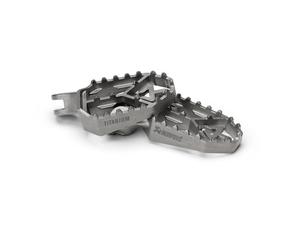 F-D12T1 - Set Pedane Poggiapiedi Akrapovic Titanio Ducati Multistrada V2 (25-26)