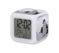Fabulous Sveglia a cubo luminoso bianco - Pinguino sottogola sulla neve natura selvaggia - 7,8 x 7,8 x 7,8 cm - Retro illuminazione multicolore LED