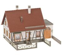 Faller 130215 - Modellismo Ferroviario, Casa a graticcio, con Garage
