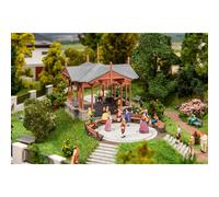 FALLER 130655 - Gazebo Musicale con Figure danzanti - Traccia: H0 - Case & strutture per modellini ferroviari - Scala: 1:87