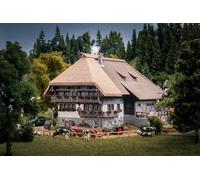 Faller H0 130013 modello anniversario Schwarzwaldhof con 2 personaggi -...