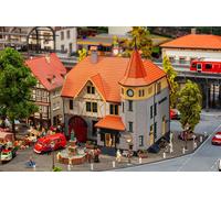 FALLER H0 130649 - Municipio Con Garage Vigili Del Fuoco Kit Merce Nuova