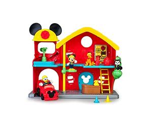 Famosa Mickey & Minnie - Caserma dei pompieri Disney, set giocattolo di Topolino e i suoi amici, con personaggi e accessori inclusi, il camion dei pompieri e altri elementi di gioco, (MCC19000)