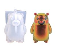 Fare gli strumenti dell'argilla che sta il silicone a forma di orso per gli stampi del silicone dell'amante della mano