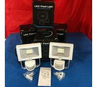 Faretto LED esterno CLY Luce calda 3000K 10W Sensore di movimento IP66 PZ.2 [EEK: A+]
