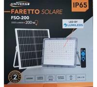 FARO LED CON PANNELLO SOLARE 50W 100W 200W CON TELECOMANDO ESTERNO UNIVERSO IP65
