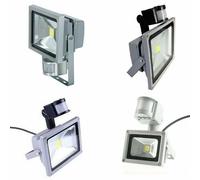 FARO LED FARETTO CON SENSORE CREPUSCOLARE FREDDO ESTERNO 10W 20W 30W 50W [EEK: A]