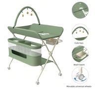 Fasciatoio mobile con arco portagiochi per neonati e bambini piccoli, fasciatoio pieghevole con cestello portaoggetti a 2 ripiani, carico massimo 25 kg, 73 x 80 x (86-94) cm Questo tavolo pieghevole è